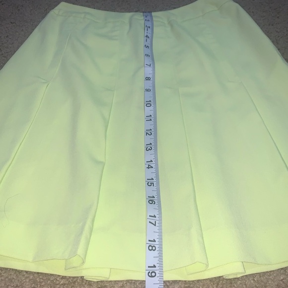 Chadwick’s size 2P pleated yellow lime green skirt - Picture 3 of 5
